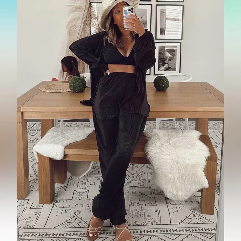 Amazon NWOT Casual Black Plisse Two piece Outfit for Women Longsleeve Top + Pant - Picture 2 of 3